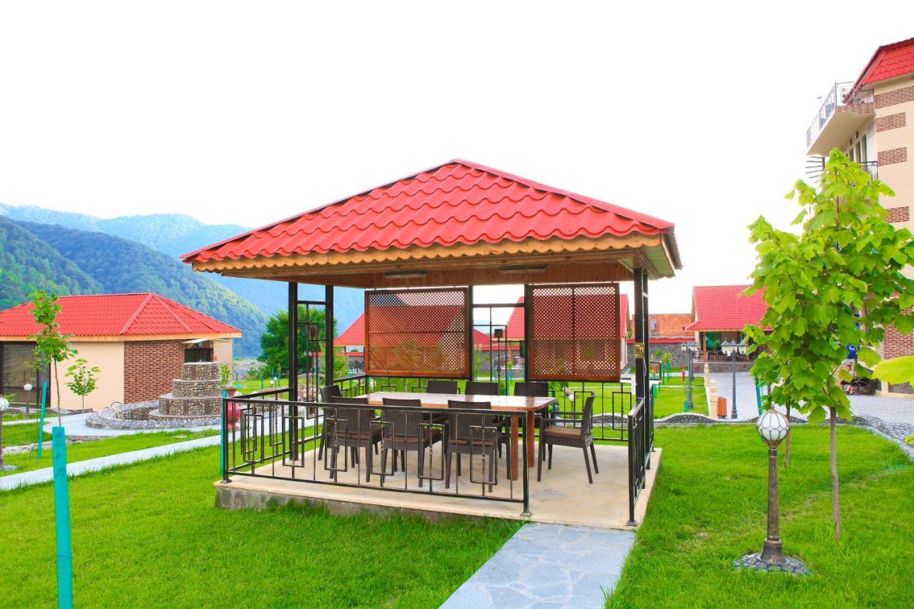 Bergs Otel And Restaurant Qax Kültér fotó